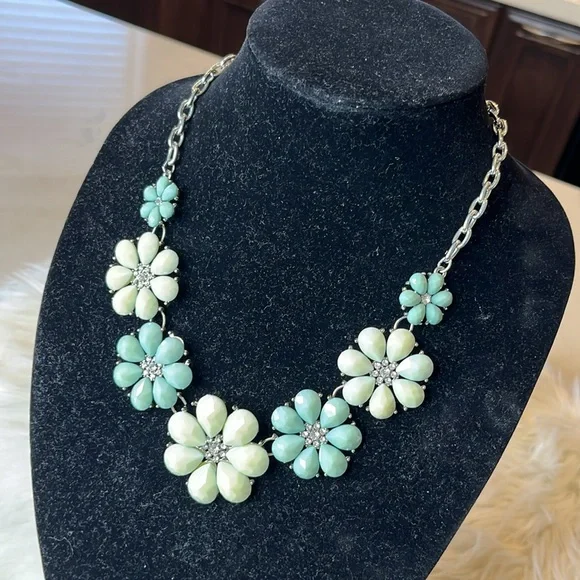 Downeast Statement Necklace - Picture 5 of 6